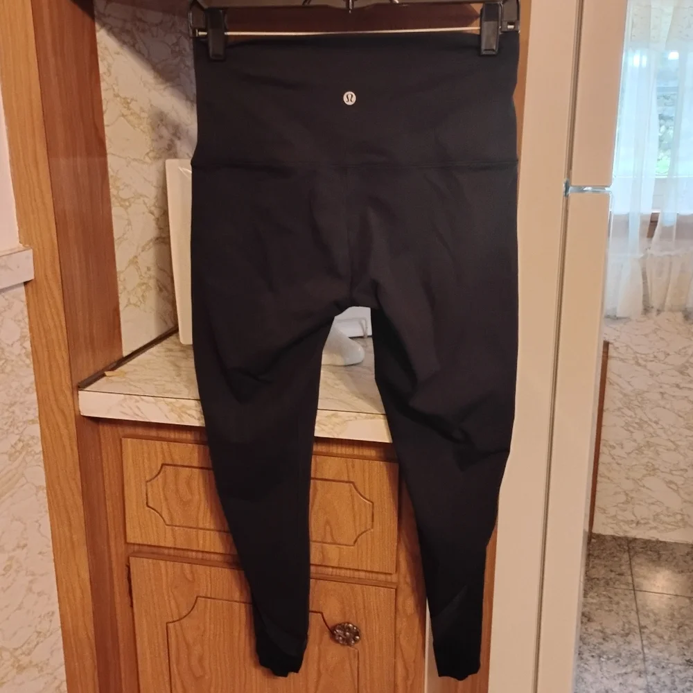 Lululemon Wunder Under Crop High-Rise *Roll Down Scallop Full-On Luxtreme, Sz 8 - Picture 9 of 16